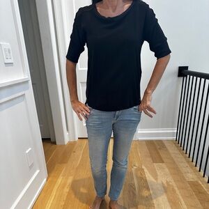 Spendid black top with side zippers